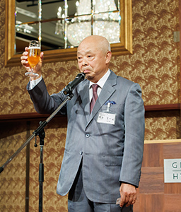 写真：龍造寺様による乾杯のご発声